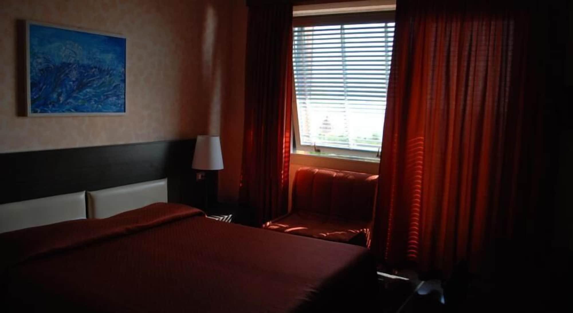 Hotel Palace Varazze Buitenkant foto
