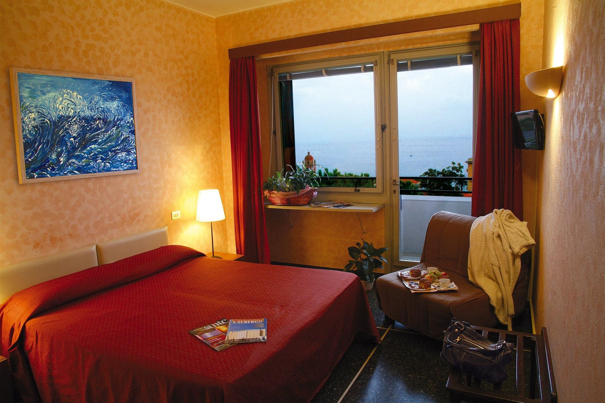 Hotel Palace Varazze Buitenkant foto