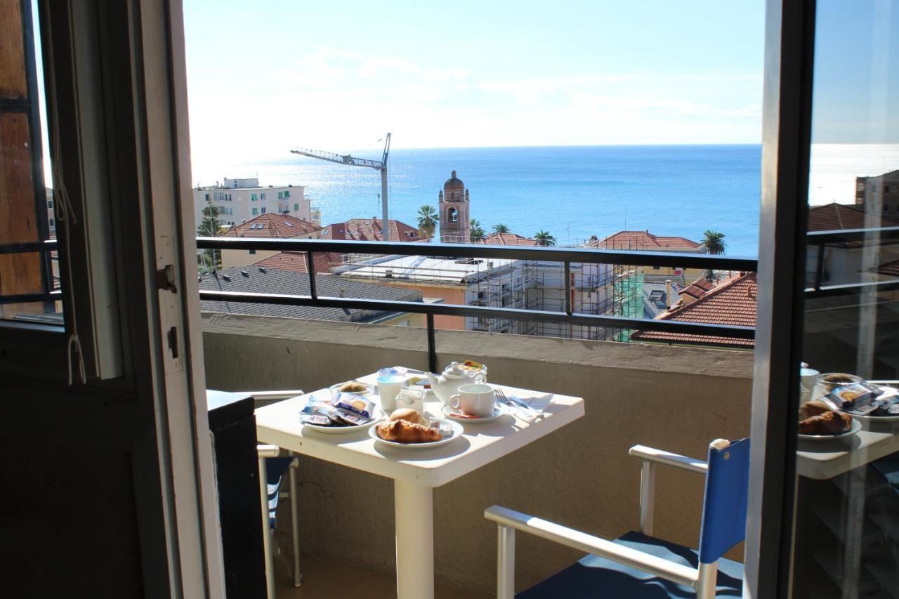 Hotel Palace Varazze Buitenkant foto